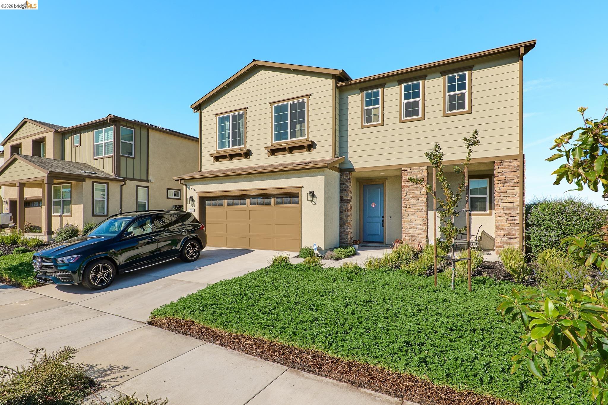 5532 Promontory Way Antioch, CA 94531 - Photo 43 of 45 View of front facade featuring an attached garage and driveway