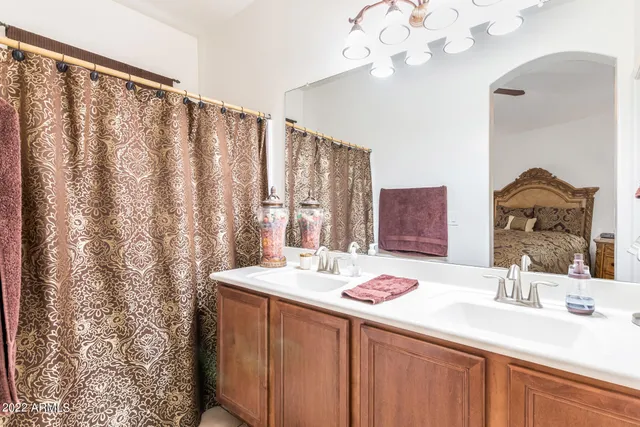 $2,100 | 1033 South Fresno Street, Chandler, AZ 85286