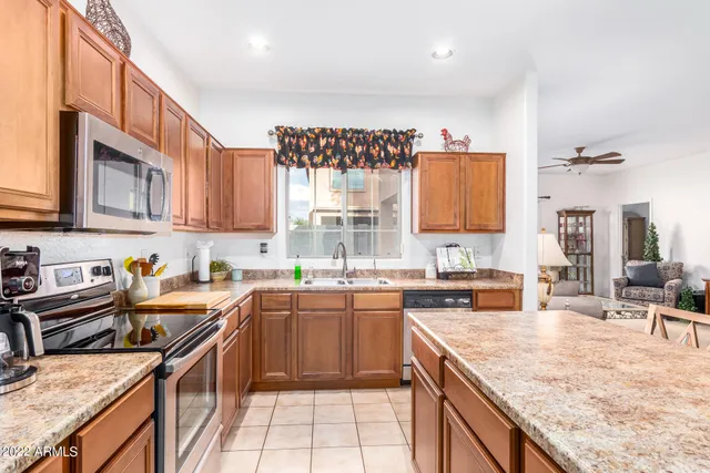 $2,100 | 1033 South Fresno Street, Chandler, AZ 85286