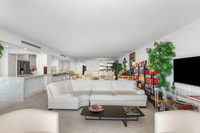 $2,350,000 | 3600 South Ocean Boulevard, Unit 502, South Palm Beach, FL 33480