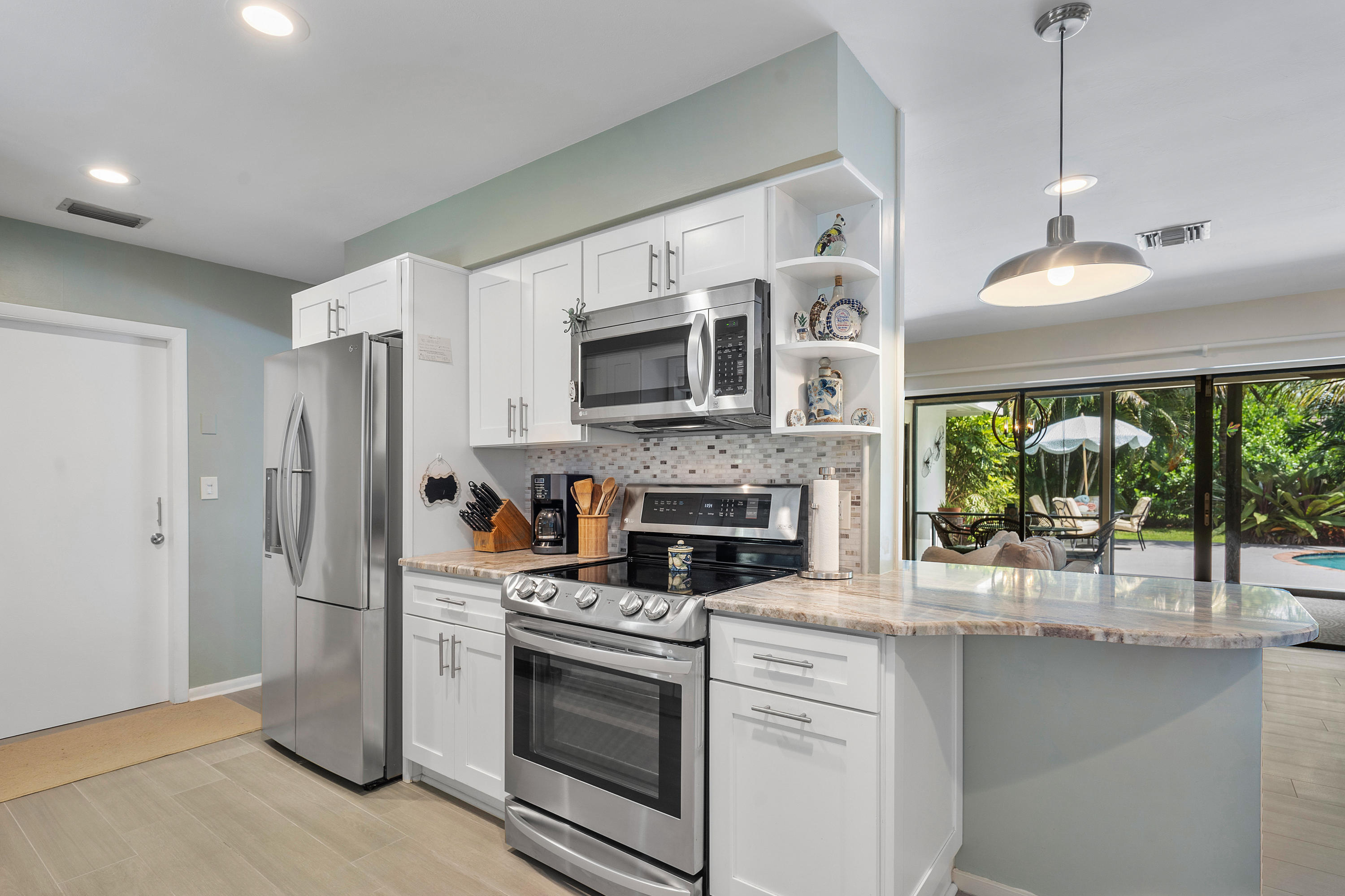 16 Canton Road Lake Worth, FL 33467 - Photo 12 of 30 Kitchen