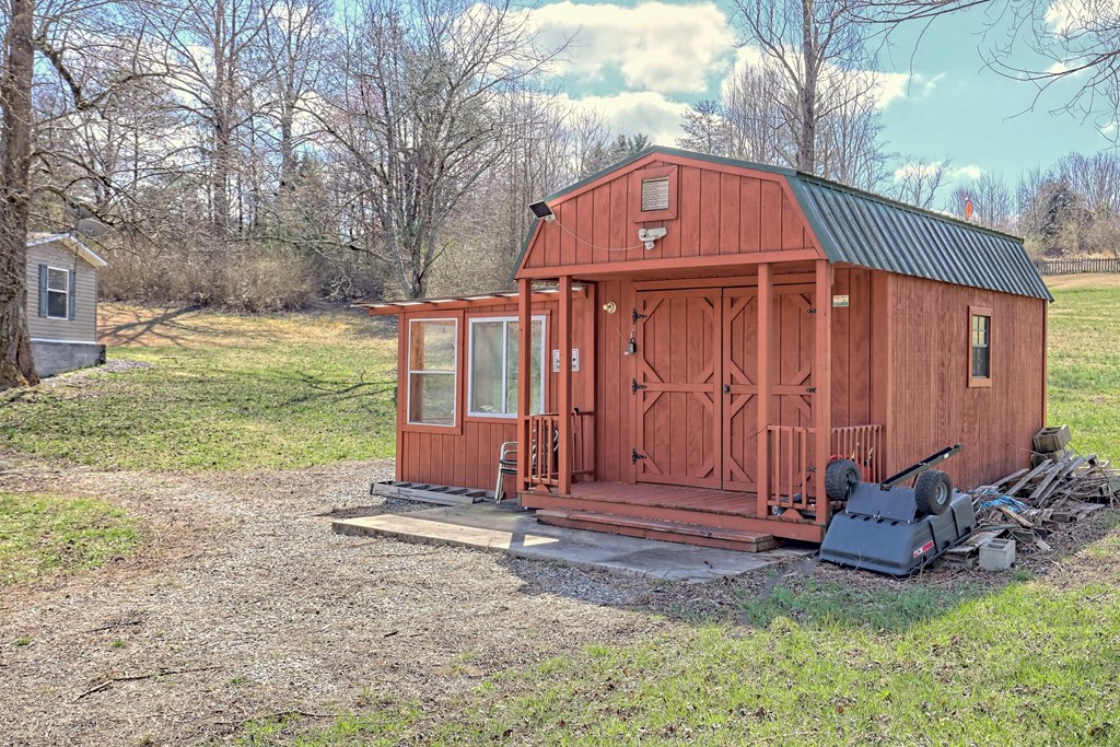 1616 Ford Road Warne, NC 28909 - Photo 5 of 56 Gallery Image 5