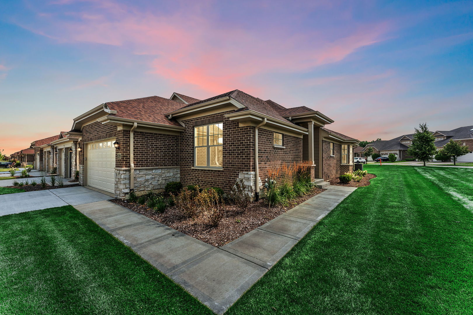 11289 Tuscany Lane Lemont, IL 60439 - Photo 2 of 36