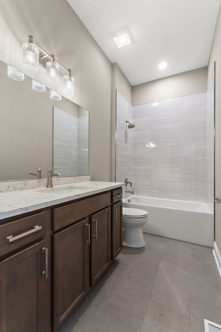 11289 Tuscany Lane Lemont, IL 60439 - Photo 9 of 36