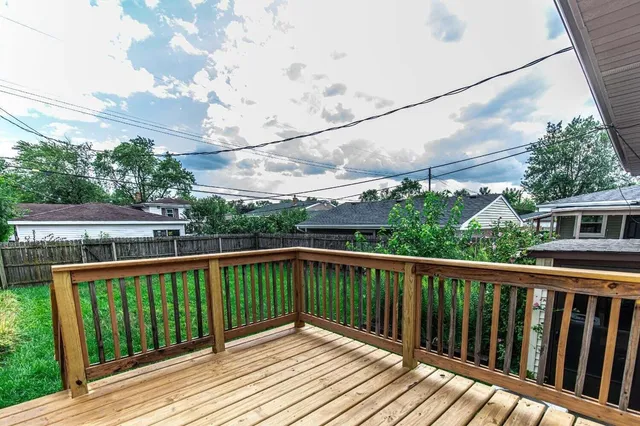 $2,000 | 3136 Lois Place, Highland, IN 46322