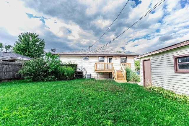 $2,000 | 3136 Lois Place, Highland, IN 46322