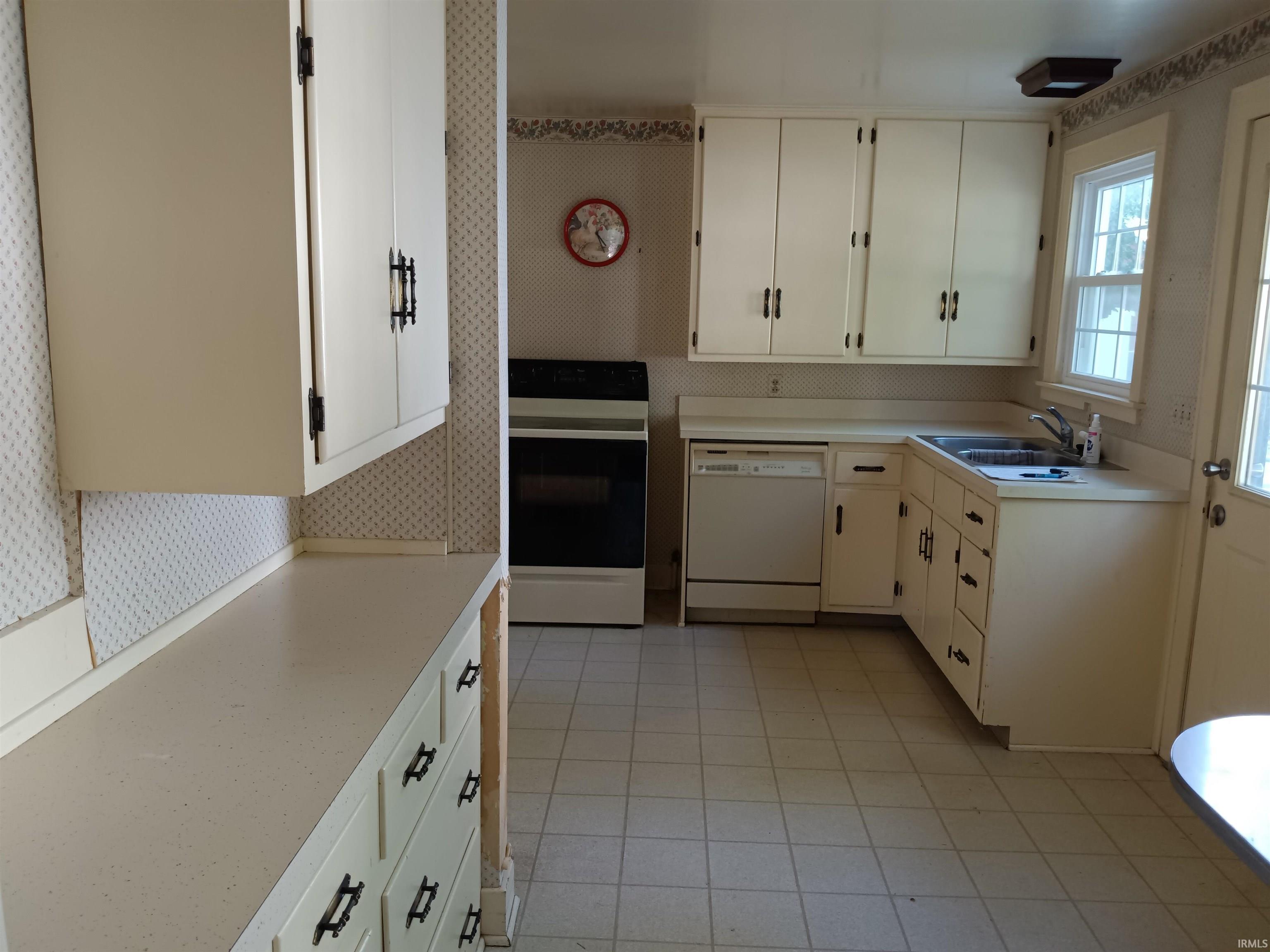 916 West Monroe Street Decatur, IN 46733 - Photo 7 of 18