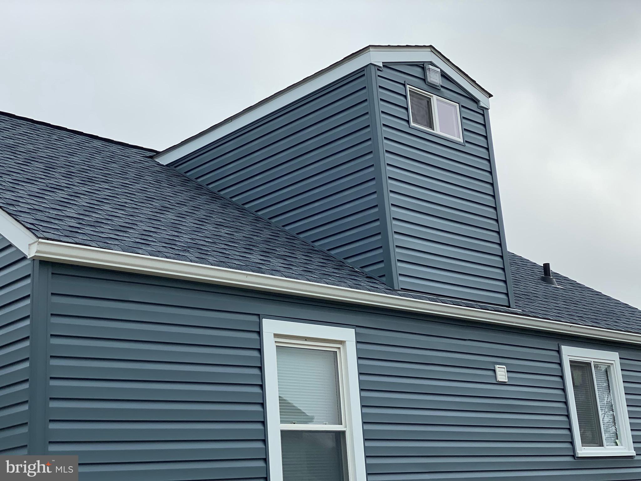 915 Martin Road Baltimore, MD 21221 - Photo 19 of 34 New Architectural Roof w/New Plywood