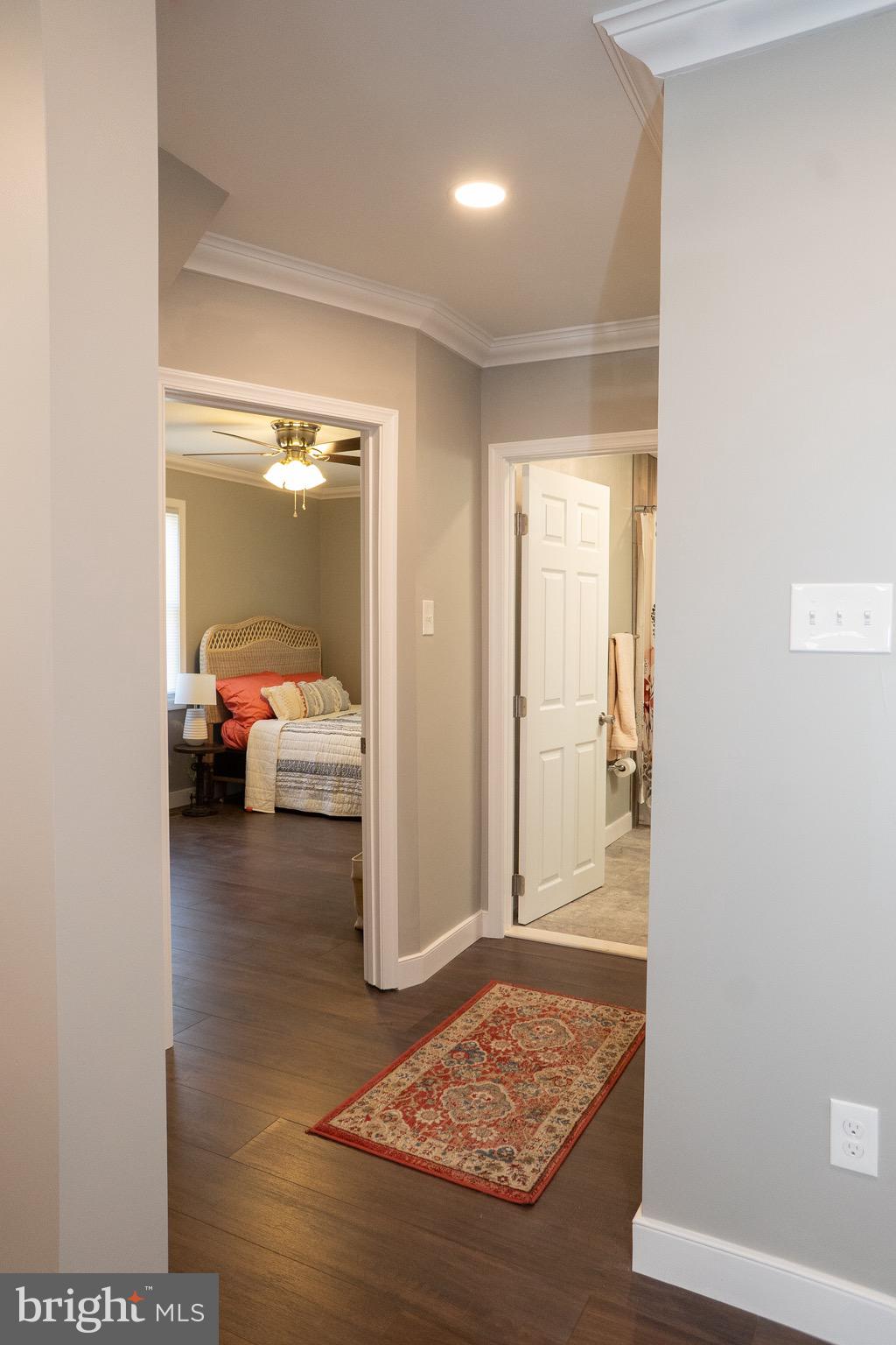 915 Martin Road Baltimore, MD 21221 - Photo 9 of 34 Hallway on Main Level to large Bedrm & Bath