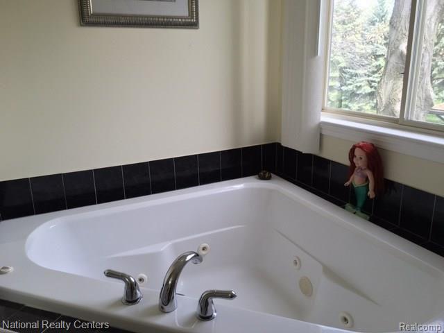 2427 Maplecrest Road Sterling Heights, MI 48310 - Photo 15 of 25 IMG_1274.JPG