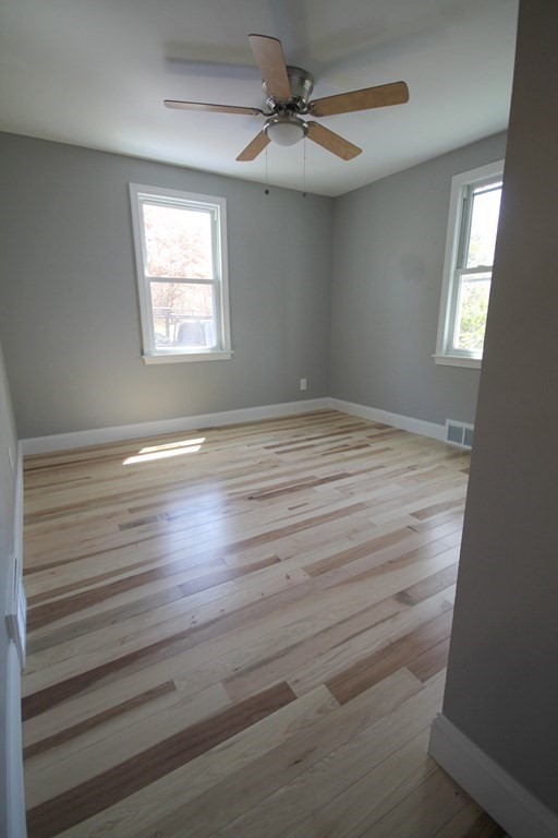 415 Tiffany Street Springfield, MA 01108 - Photo 6 of 10 Gallery Image 6