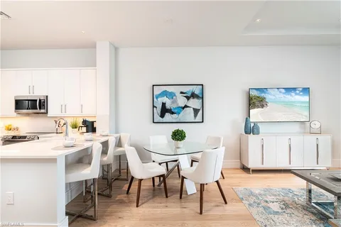 $1,125,000 | 101 8th Street South, Unit 202, Naples, FL 34102