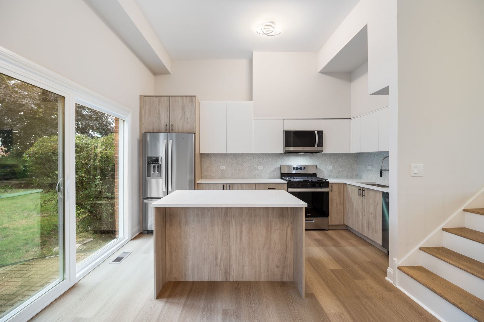 8809 44th Place Brookfield, IL 60513 - Photo 9 of 29