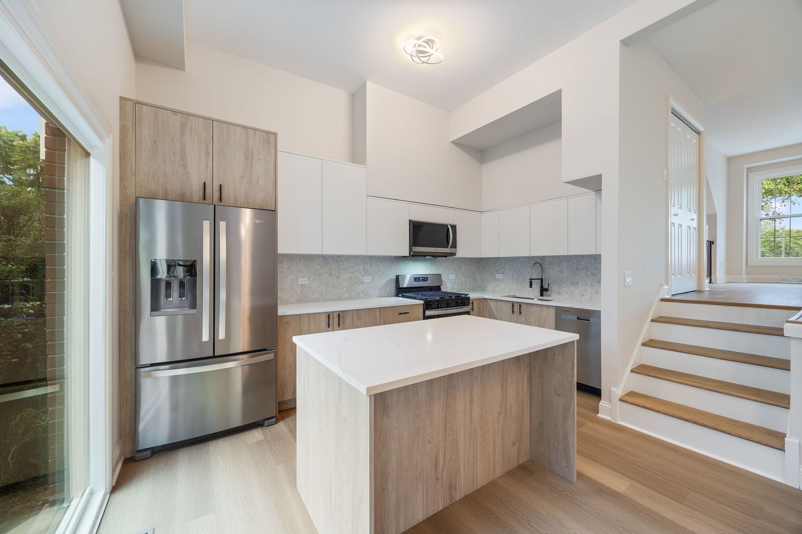 8809 44th Place Brookfield, IL 60513 - Photo 10 of 29