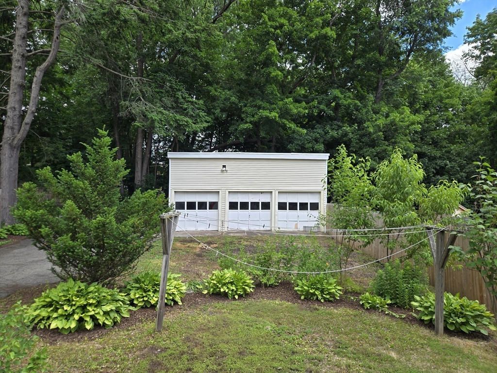 32 Hampden Street Northampton, MA 01060 - Photo 7 of 29