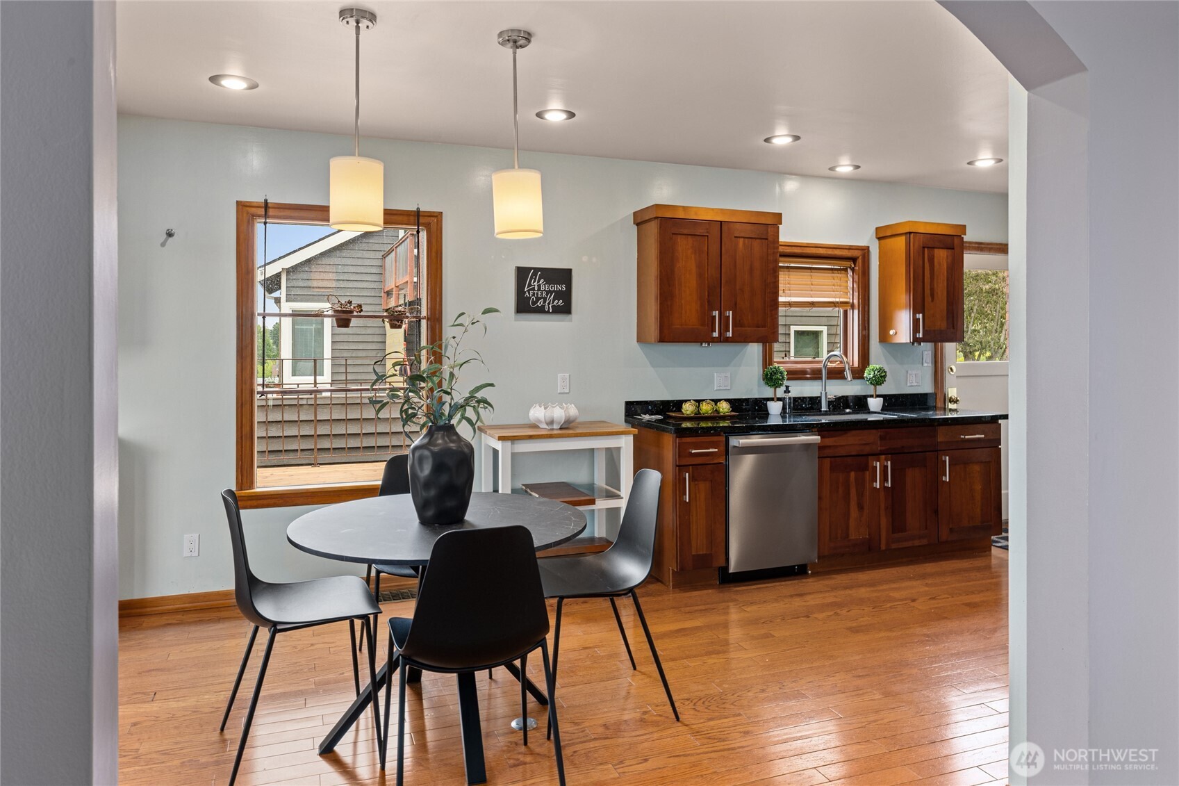 6759 41st Avenue Southwest Seattle, WA 98136 - Photo 8 of 40