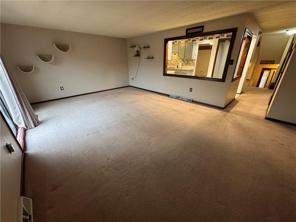 303 Kay Drive Pittsburgh, PA 15227 - Photo 3 of 45