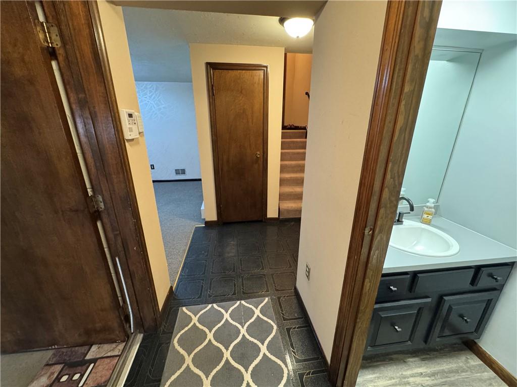 303 Kay Drive Pittsburgh, PA 15227 - Photo 37 of 45