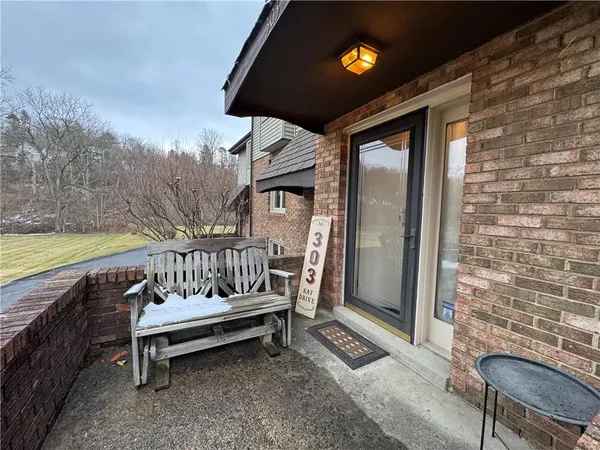 $227,500 | 303 Kay Drive, Pittsburgh, PA 15227