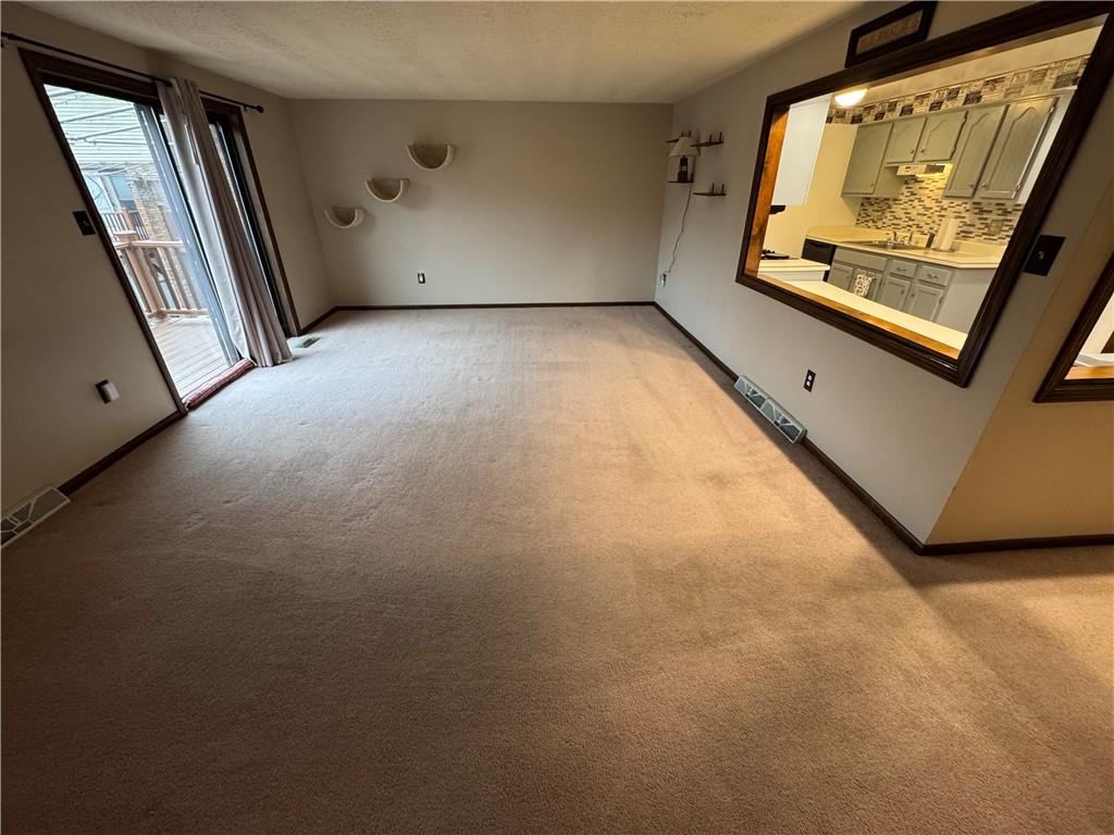 303 Kay Drive Pittsburgh, PA 15227 - Photo 8 of 45