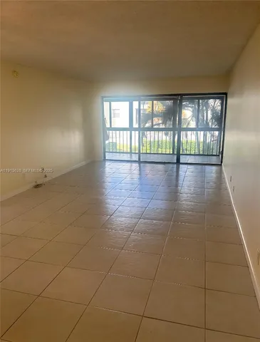 $2,300 | 303 Racquet Club Road, Unit 204, Weston, FL 33326