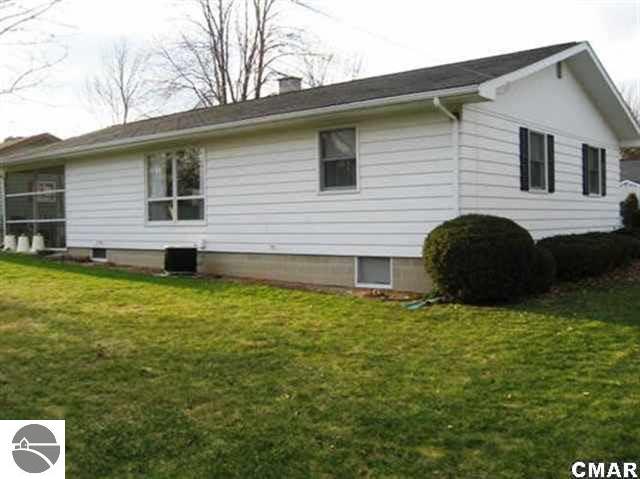965 Glencoe Road Alma, MI 48801 - Photo 2 of 3 1769998-1.JPG