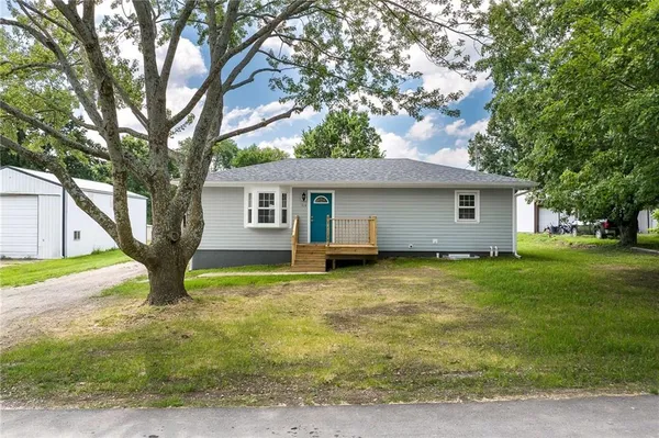 $299,000 | 514 East 7th Street, Hamilton, MO 64644