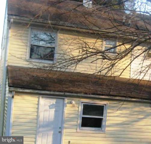 12110 Bluhill Road Silver Spring, MD 20902 - Photo 2 of 8 Community