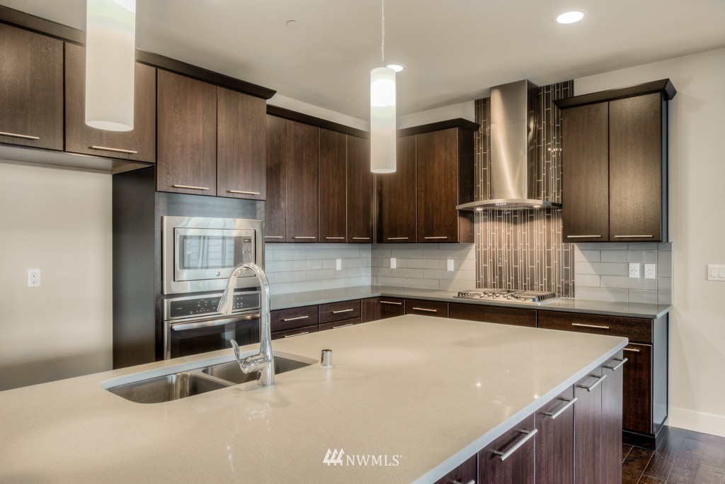 21423 43rd Drive Southeast, Unit 18 Bothell, WA 98021 - Photo 3 of 11