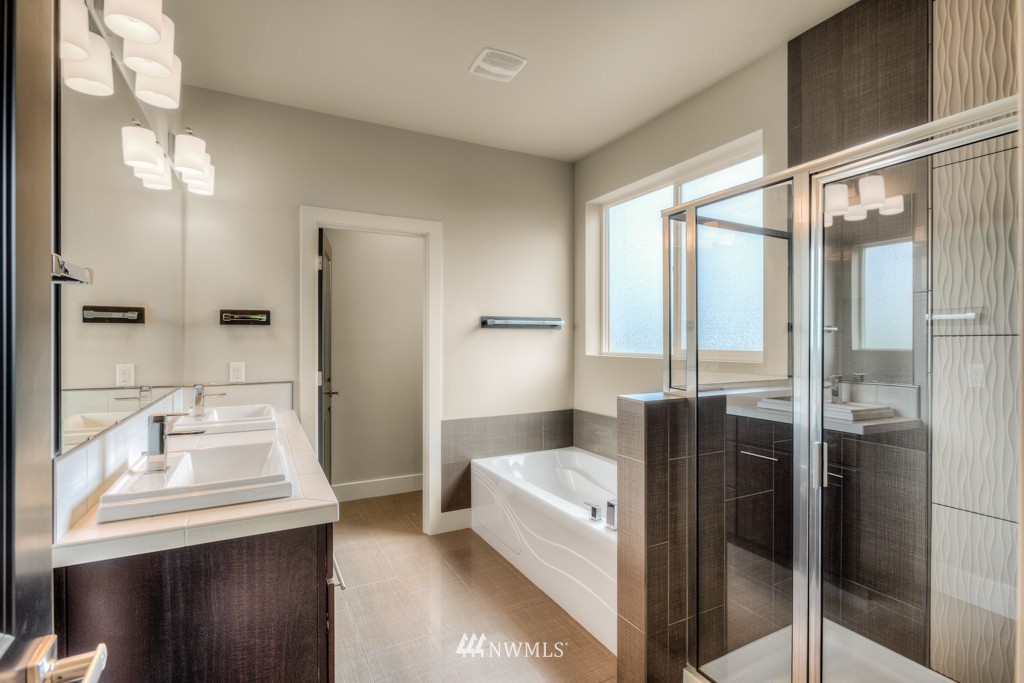 21423 43rd Drive Southeast, Unit 18 Bothell, WA 98021 - Photo 4 of 11