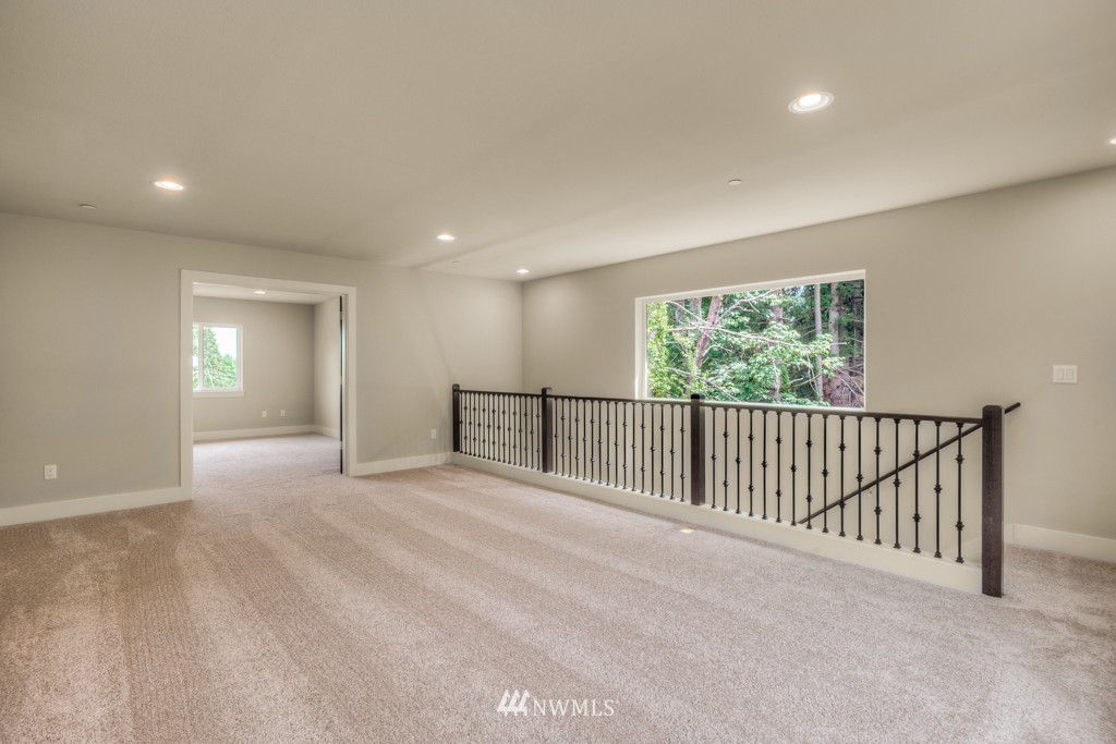 21423 43rd Drive Southeast, Unit 18 Bothell, WA 98021 - Photo 6 of 11