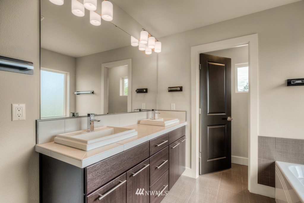21423 43rd Drive Southeast, Unit 18 Bothell, WA 98021 - Photo 7 of 11