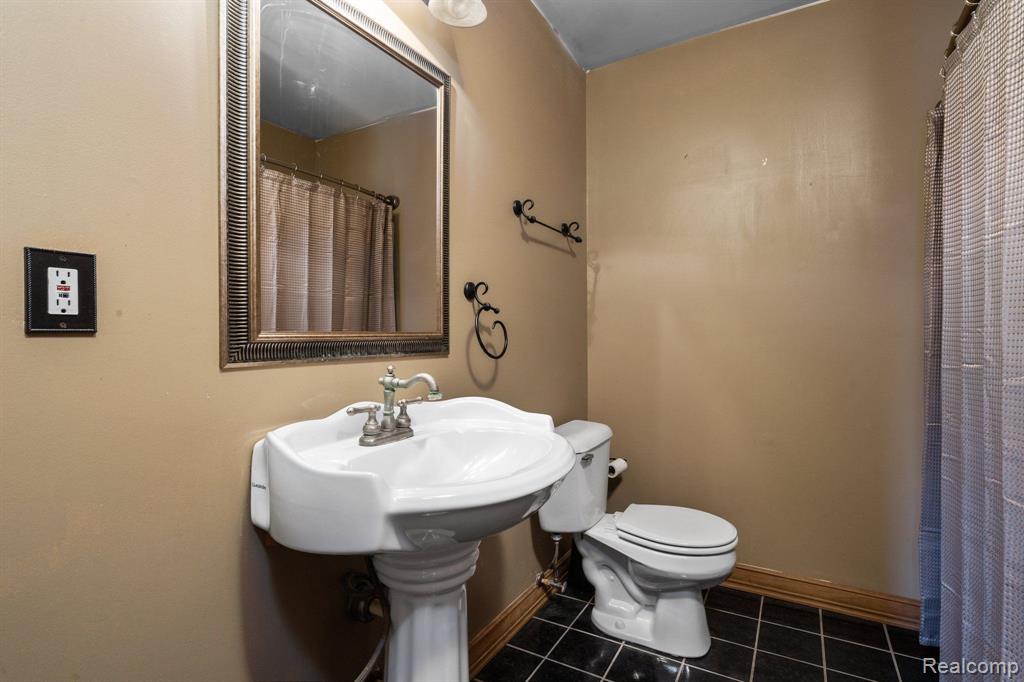 5760 West Mason Road Fowlerville, MI 48836 - Photo 21 of 23 Gallery Image 21