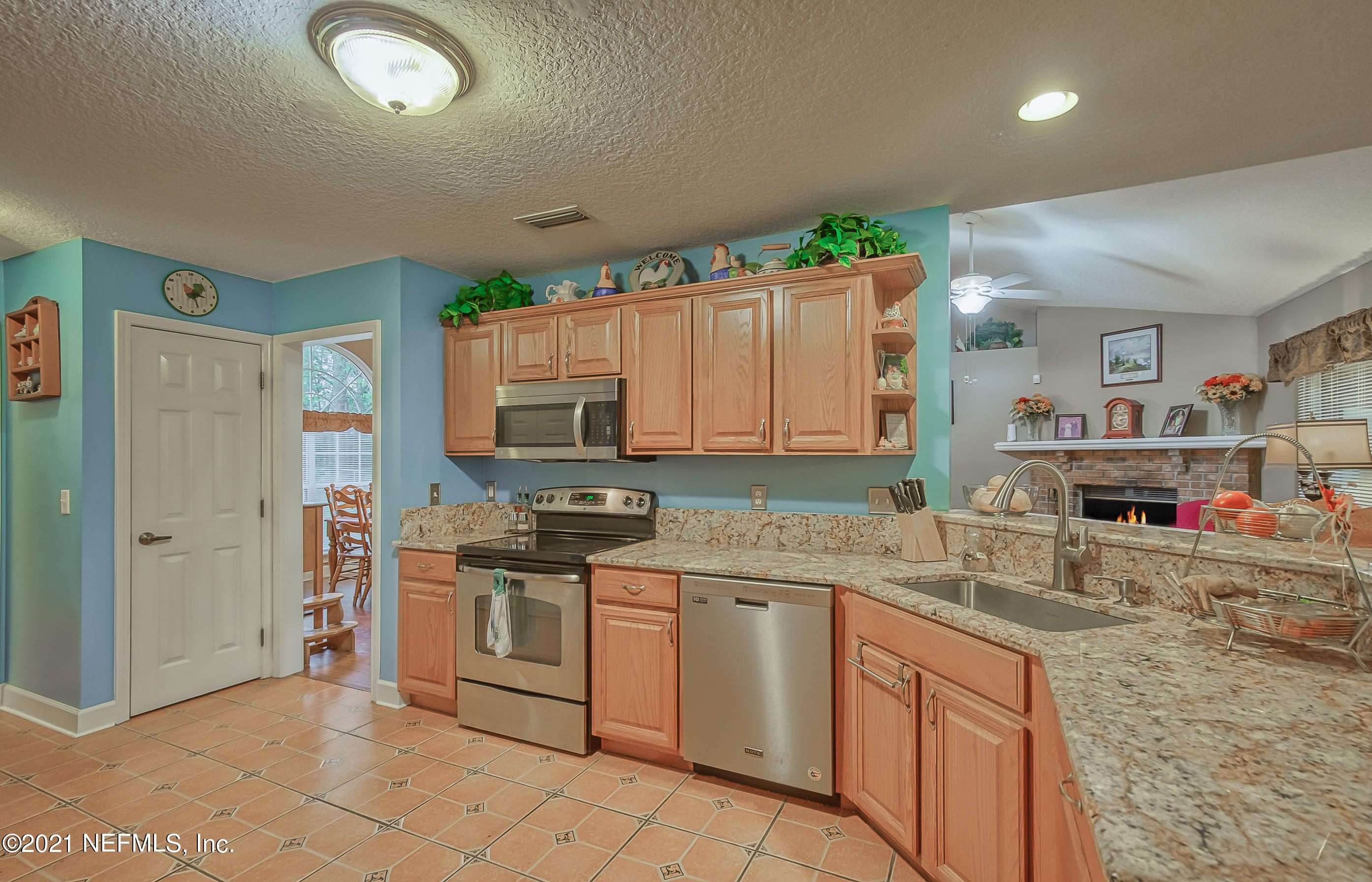 10032 Sandler Road Jacksonville, FL 32222 - Photo 11 of 32 kitchen