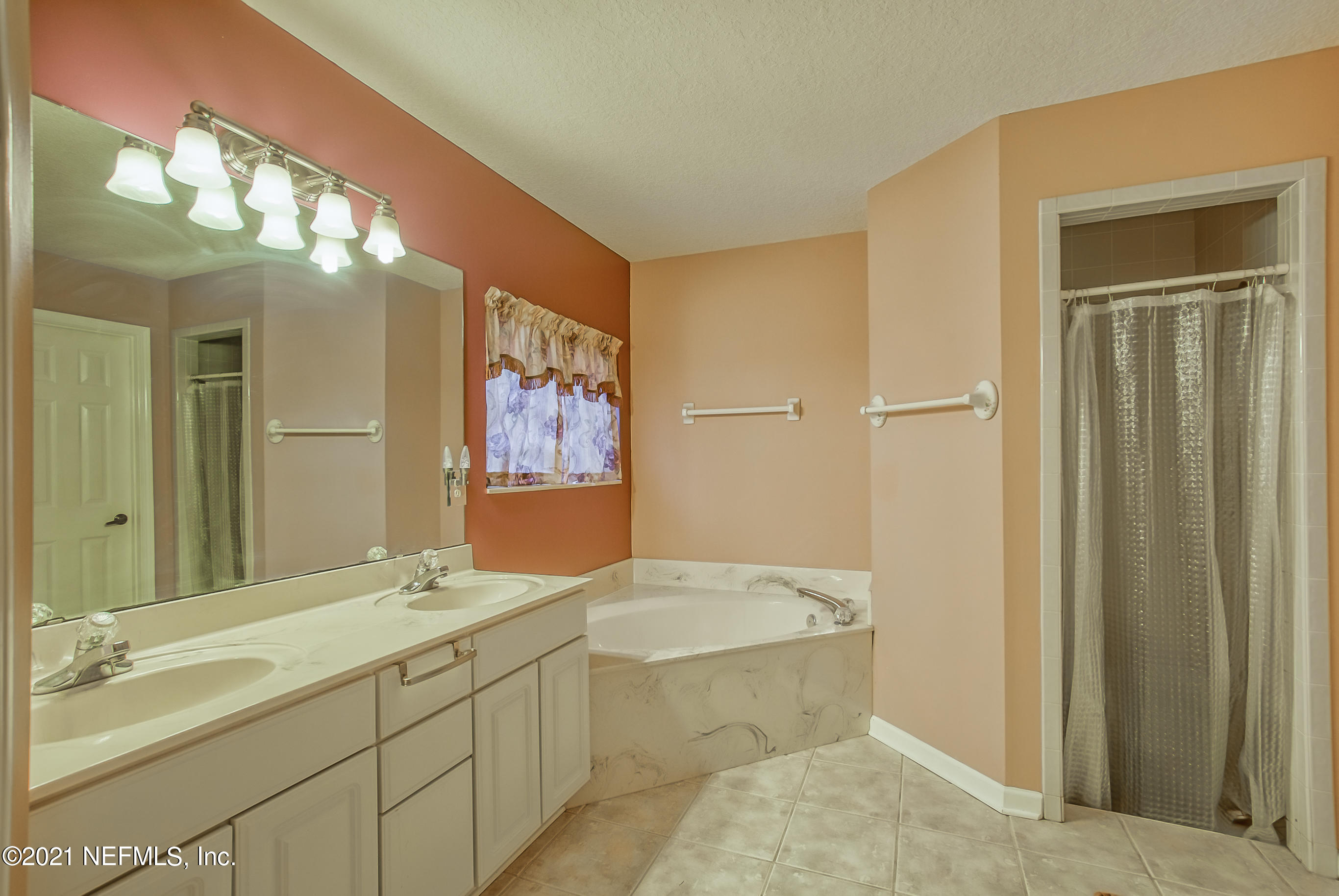 10032 Sandler Road Jacksonville, FL 32222 - Photo 15 of 32 master bathroom