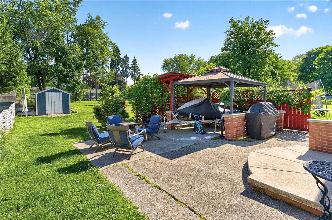 213 Ransford Avenue Irondequoit, NY 14622 - Photo 4 of 40