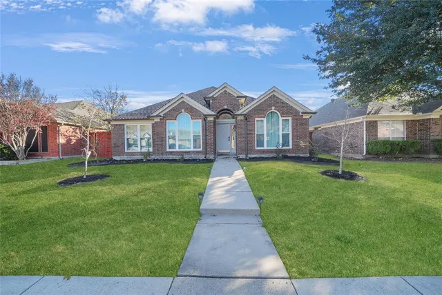 $2,800 | 7108 Chateau Drive, Frisco, TX 75035