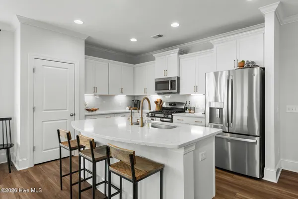 $3,200 | 173 North Passerine Path, Hampstead, NC 28443