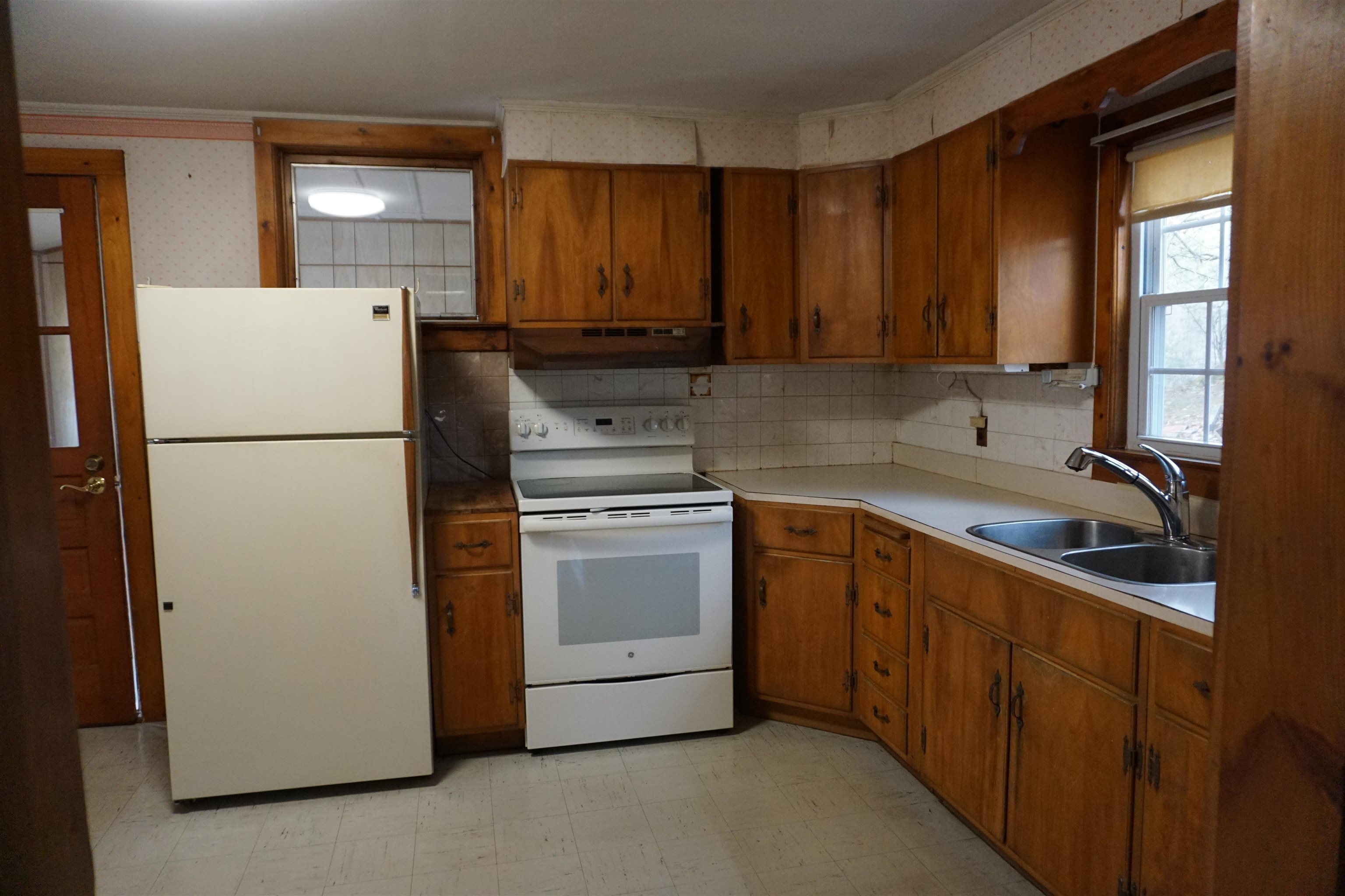 245 Briar Hill Road Hopkinton, NH 03229 - Photo 8 of 22