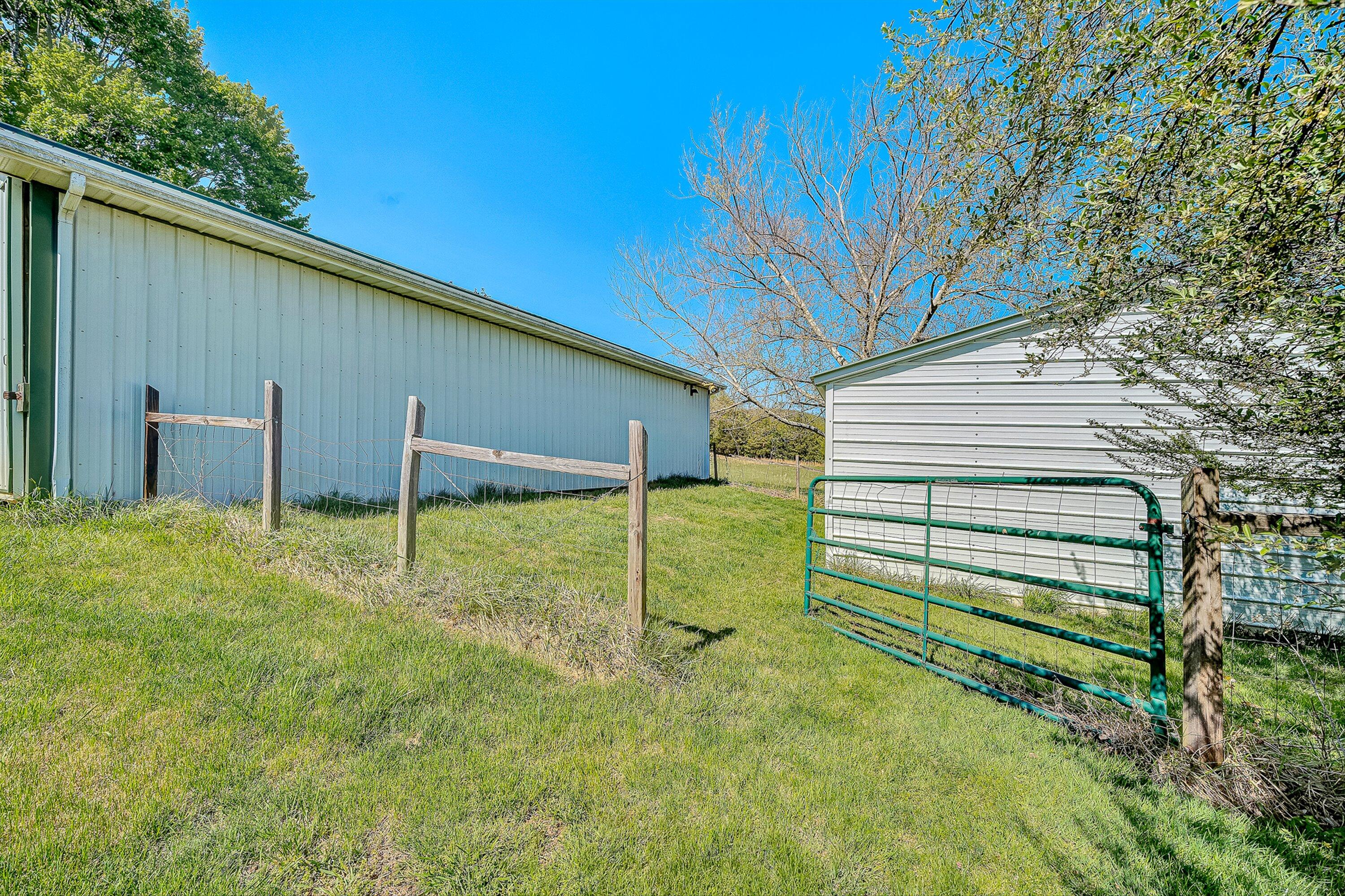 1220 Holley Ridge Road Henry, VA 24102 - Photo 40 of 70 39-VM-01575
