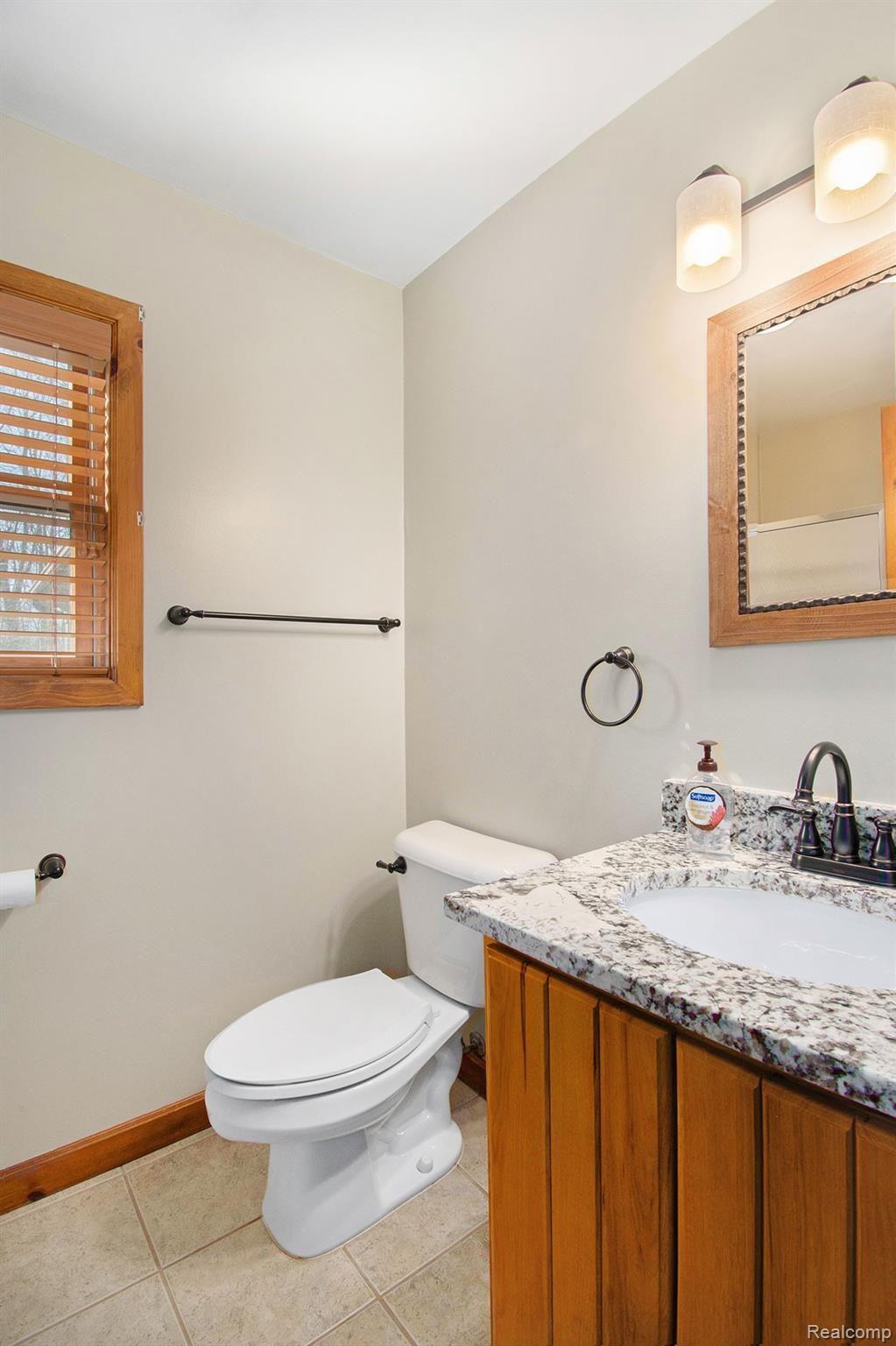 4260 Lake George Road Leonard, MI 48367 - Photo 18 of 37 200305-Kuperts-4260-Lake-George_17.jpg