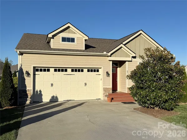 $575,000 | 82 Blacksmith Run Drive, Hendersonville, NC 28792