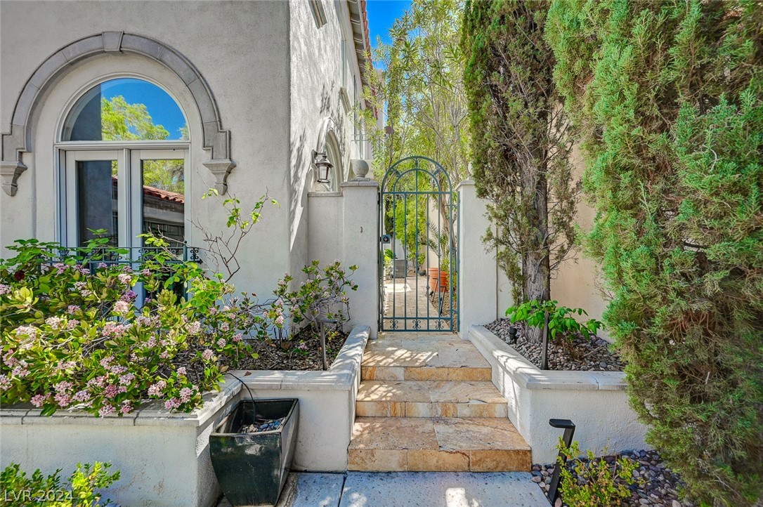 9005 Robinson Ridge Drive Las Vegas, NV 89117 - Photo 10 of 99