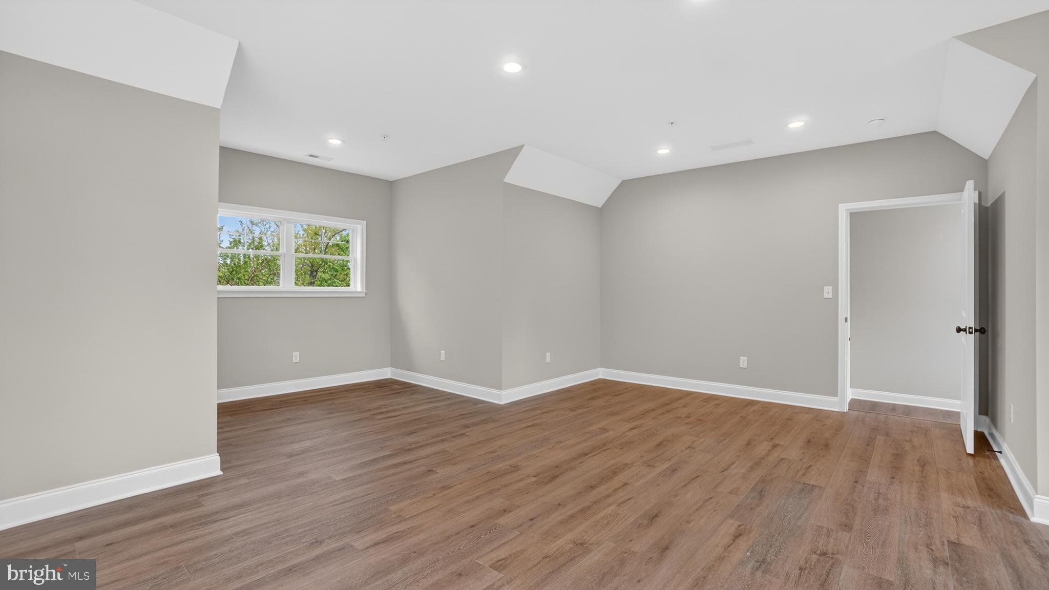 2001 Poplar Ridge Road Pasadena, MD 21122 - Photo 38 of 83 bonus room