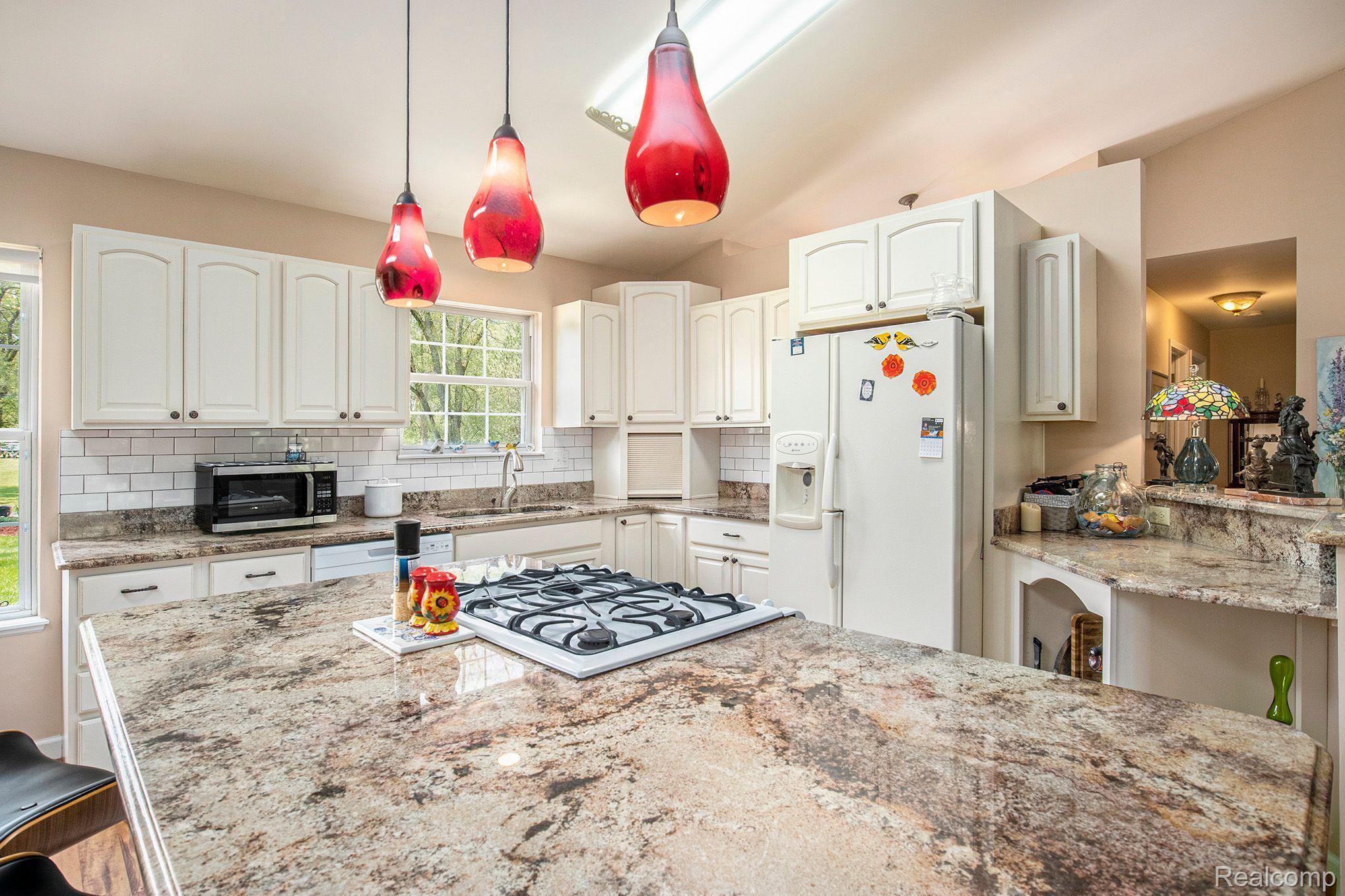 14031 Torrey Road Fenton, MI 48430 - Photo 8 of 21 Gallery Image 8