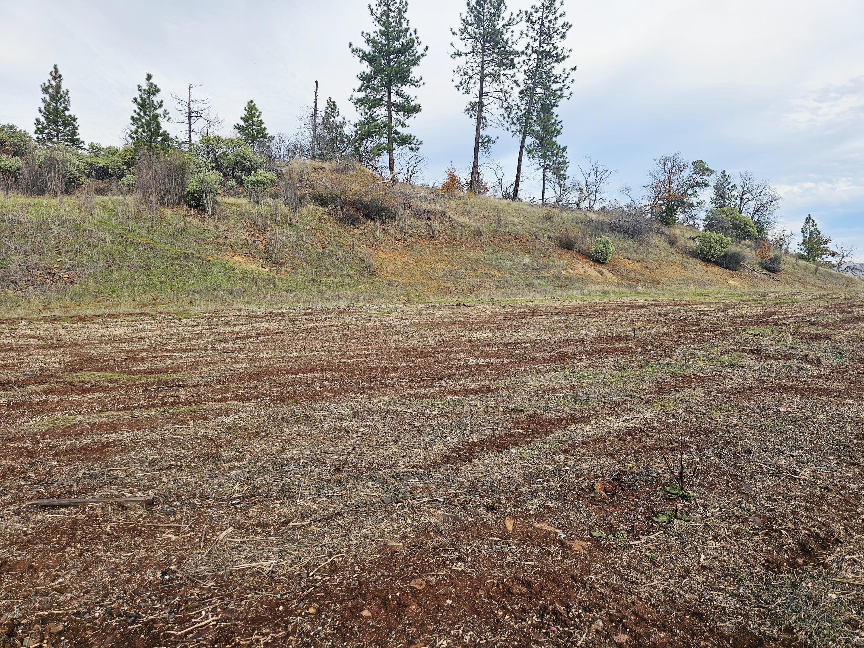 2162 Butte Falls Highway Eagle Point, OR 97524 - Photo 32 of 63 32 Second Pad