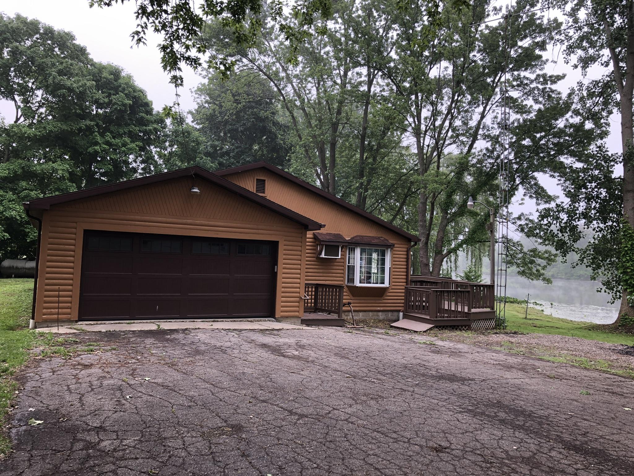 18901 Forrister Road Hudson, MI 49247 - Photo 5 of 19 54D2F779-66BE-41E4-B7B1-304F6A6EF78E