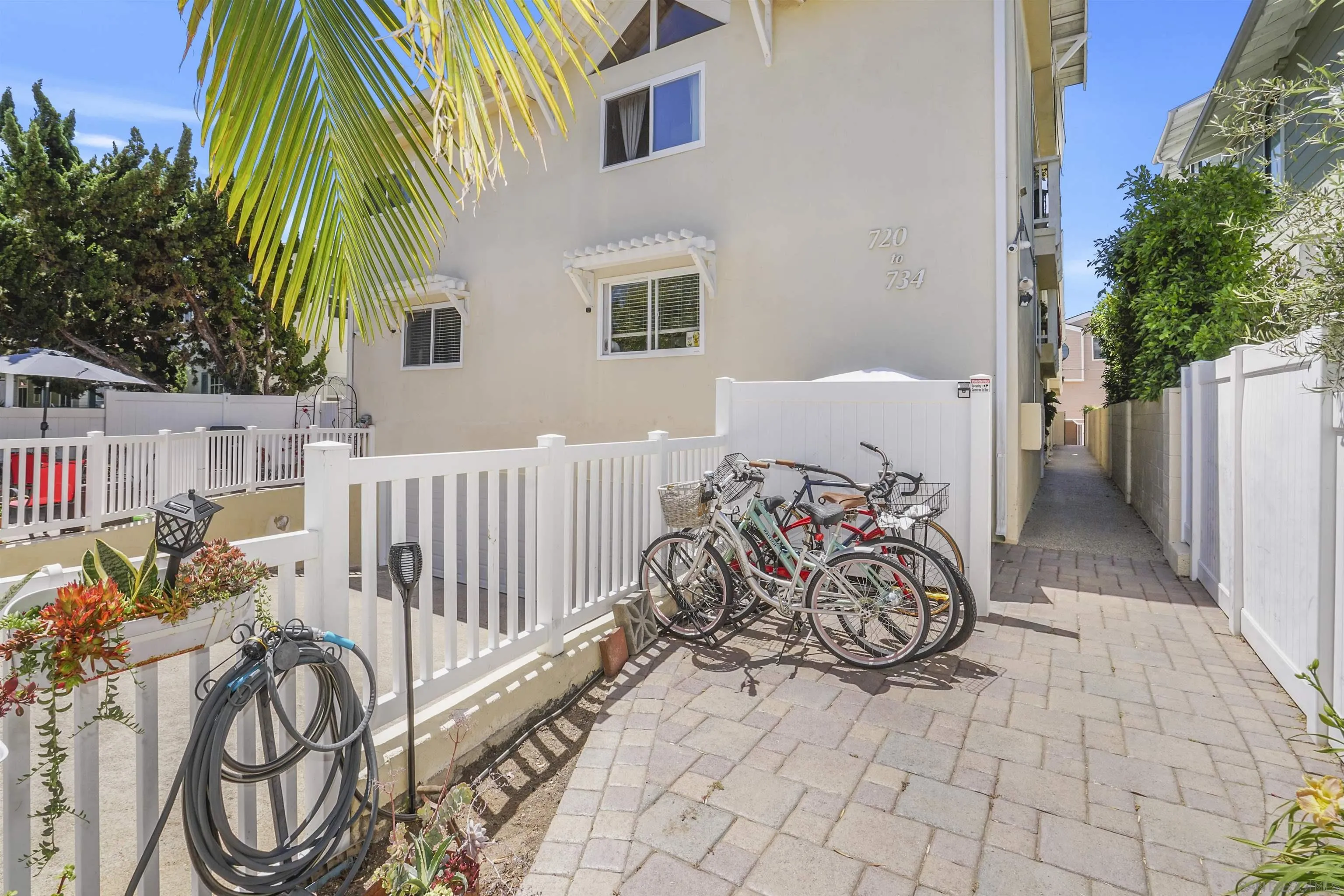 734 E Avenue Coronado, CA 92118 - Photo 25 of 30 a view of a back yard of the house