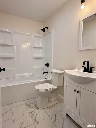 $189,900 | 101 Oak Drive, Metropolis, IL 62960