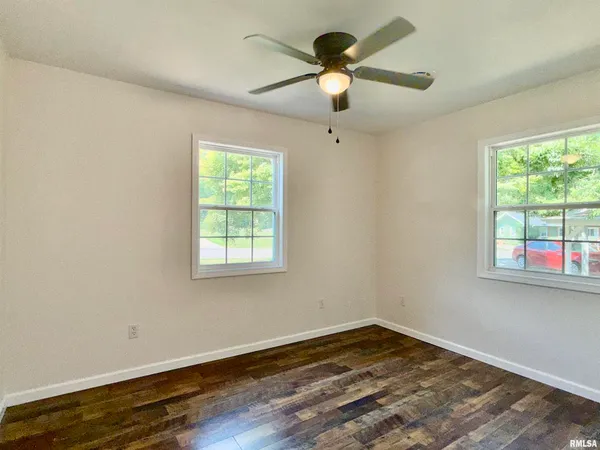 $189,900 | 101 Oak Drive, Metropolis, IL 62960